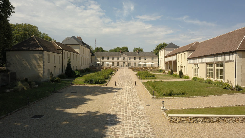 Le château de Maudétour - en - Vexin